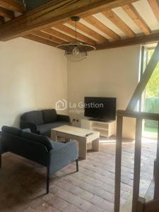 Location Appartement 3 pi�ces COUZON-AU-MONT-D'OR 69270