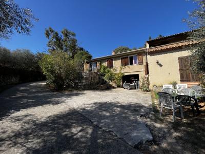 Vente Maison 8 pi�ces SAINT-GILLES 30800