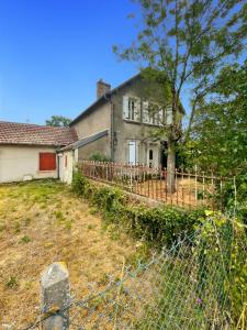 Vente Maison 5 pi�ces CHEZAL-BENOIT 18160