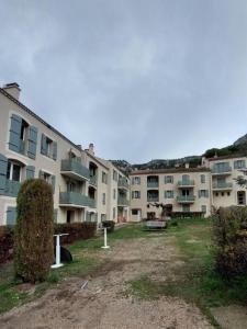 Location Commerce FONTAINE-DE-VAUCLUSE 84800