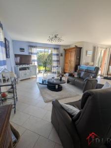 Vente Maison 7 pi�ces ARC-LES-GRAY 70100