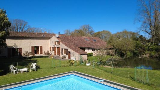 Vente Maison 8 pi�ces GIZAY 86340