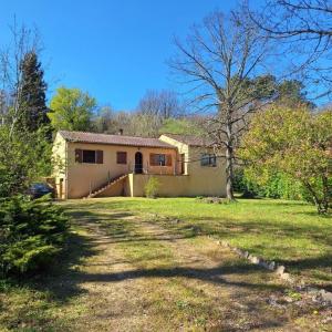 Vente Maison 6 pi�ces SAINT-CYPRIEN 24220