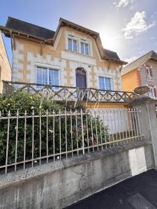 Vente Maison 5 pi�ces SEGRE 49500