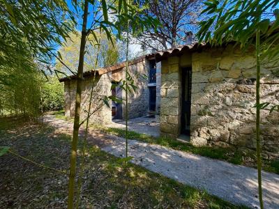 Vente Maison 3 pi�ces VANS 07140