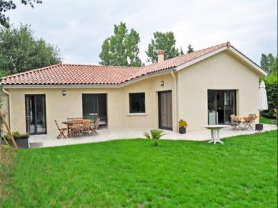 Location Maison 5 pi�ces SAINT-SYMPHORIEN-SOUS-CHOMERAC 07210