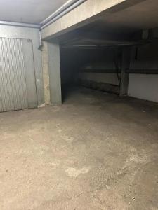 Location Parking NIMES 30000
