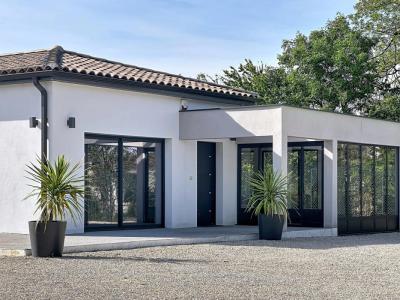 Vente Maison 5 pi�ces CABANNES 13440