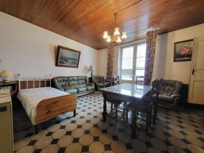 Vente Maison 8 pi�ces VANS 07140