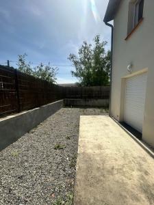 Vente Maison 5 pi�ces LAVERNOSE-LACASSE 31410