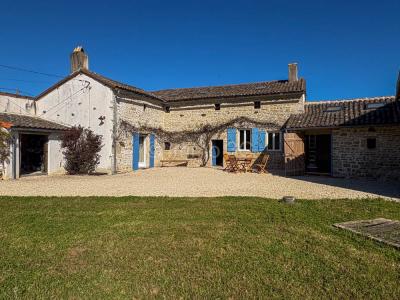 Vente Maison 6 pi�ces LEZAY 79120