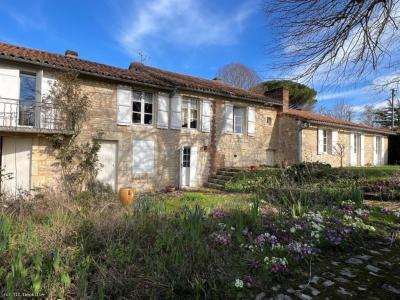 Vente Maison 8 pi�ces RUFFEC 16700