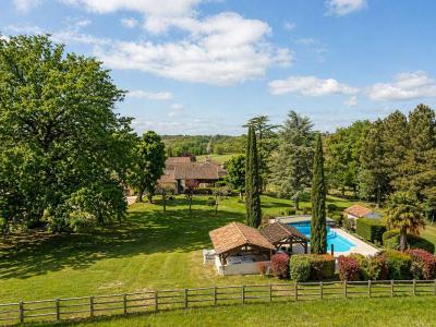 Vente Maison 8 pi�ces BUSSAC 24350