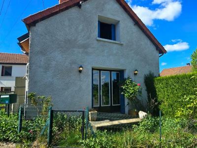 Vente Maison 8 pi�ces MAYET-DE-MONTAGNE 03250