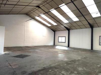 Location Commerce ORLEANS 45000