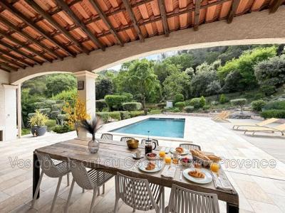 Vente Maison 5 pi�ces SIMIANE-COLLONGUE 13109