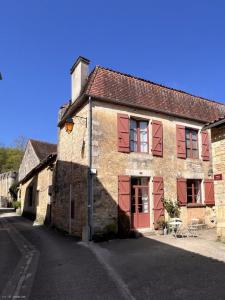 Vente Maison 8 pi�ces NANTEUIL-EN-VALLEE 16700