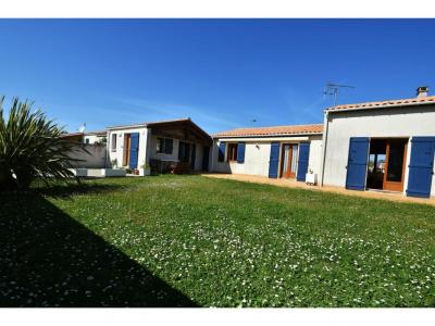Vente Maison 5 pi�ces BREE-LES-BAINS 17840