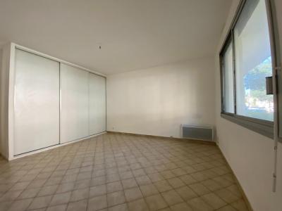 Location Appartement ANGLES 30133