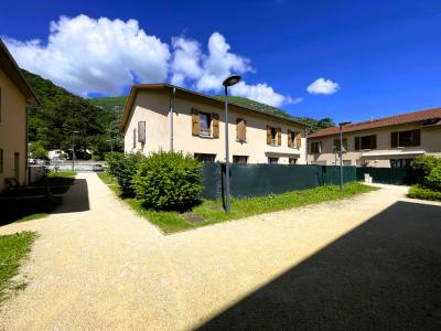 Vente Maison 4 pi�ces VEUREY-VOROIZE 38113