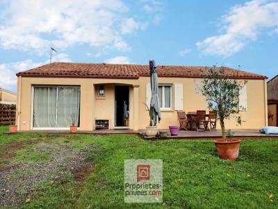 Vente Maison 6 pi�ces SAINT-HIPPOLYTE 17430