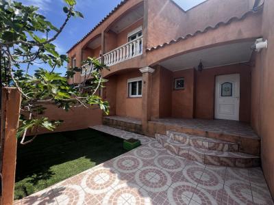 Vente Maison 5 pi�ces SAINT-GILLES 30800