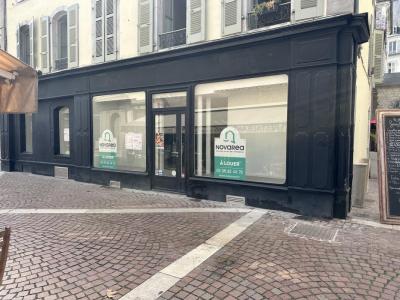 Location Local commercial PAU 64000