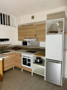 Location Appartement APT 84400