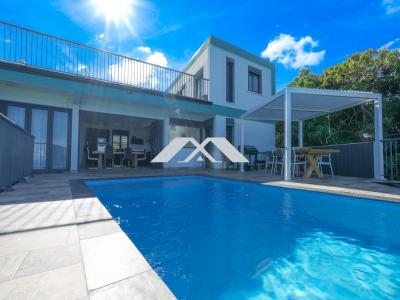 Vente Maison 8 pi�ces ETANG-SALE 97427