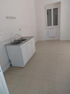 Location Appartement 3 pi�ces MONTCOMBROUX-LES-MINES 03130