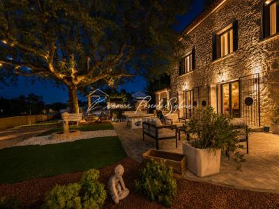 Vente Maison 9 pi�ces SARRIANS 84260