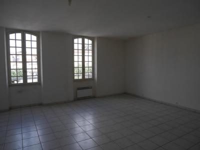 Location Appartement 3 pi�ces VILLEFRANCHE-DE-ROUERGUE 12200