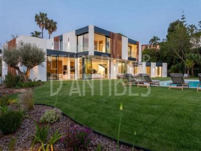 Location vacances Maison 9 pi�ces JUAN-LES-PINS 06160