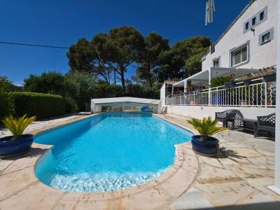 Vente Maison 7 pi�ces BORMES-LES-MIMOSAS 83230