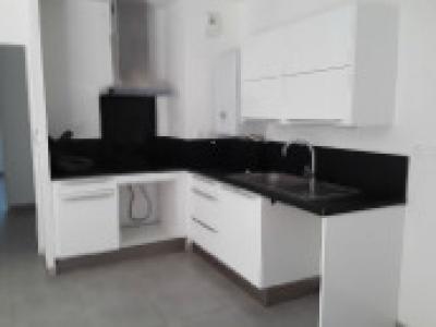 Location Appartement 3 pi�ces ROBION 84440