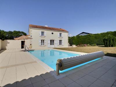 Vente Maison 6 pi�ces SAINT-MARTIN-DE-BERNEGOUE 79230