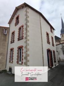 Vente Maison 7 pi�ces GAUBRETIERE 85130