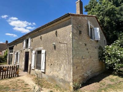 Vente Maison 8 pi�ces AIGRE 16140