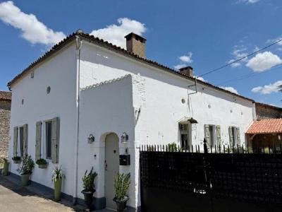Vente Maison 8 pi�ces CIVRAY 86400