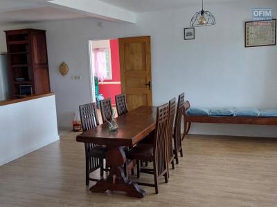 Location vacances Maison AVIRONS 97425