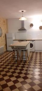 Location Appartement 2 pi�ces BAGNOLS-SUR-CEZE 30200