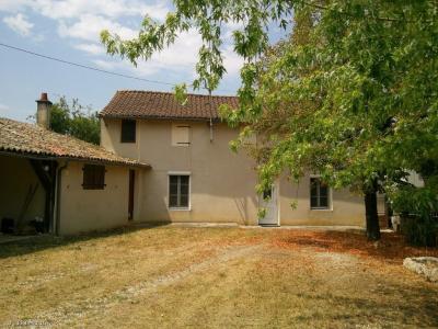 Vente Maison 7 pi�ces LEZAY 79120