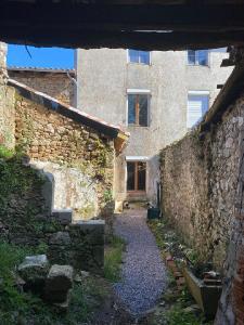 Vente Maison 5 pi�ces COGNAC-LA-FORET 87310