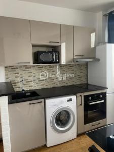 Location Appartement PARIS-18EME-ARRONDISSEMENT 75018