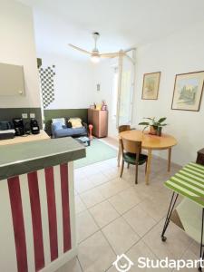 Location Appartement MARSEILLE-5EME-ARRONDISSEMENT 13005