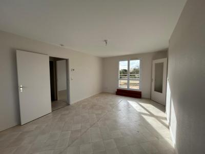 Location Appartement 2 pi�ces CHENY 89400