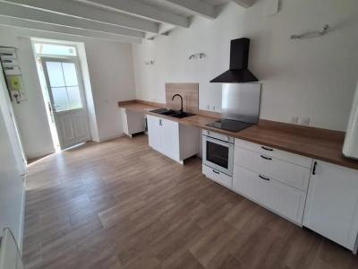 Location Maison 5 pi�ces DONNEZAC 33860