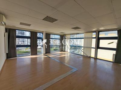 Vente Local commercial LAON 02000
