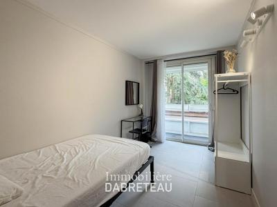 Location Appartement 7 pi�ces BRON 69500