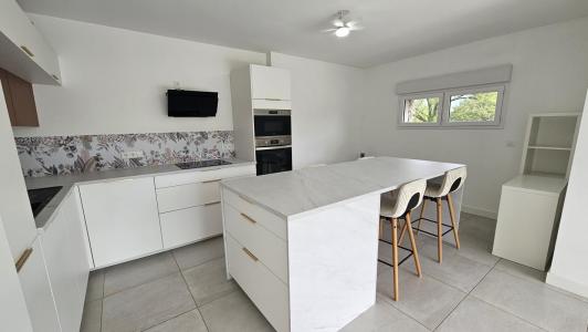 Location Appartement 4 pi�ces MEYLAN 38240